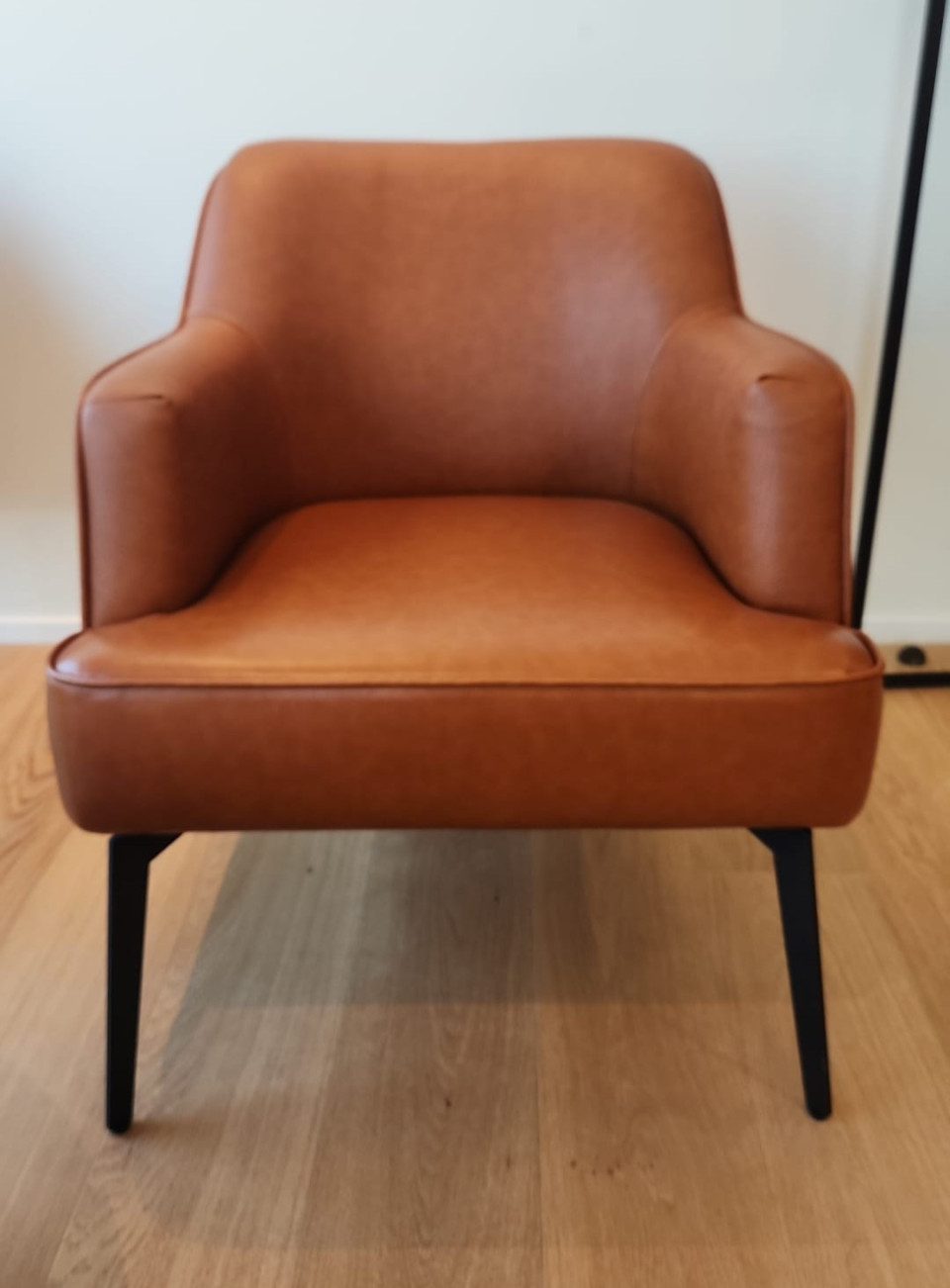 ITALIANA- כורסא מעוצבת