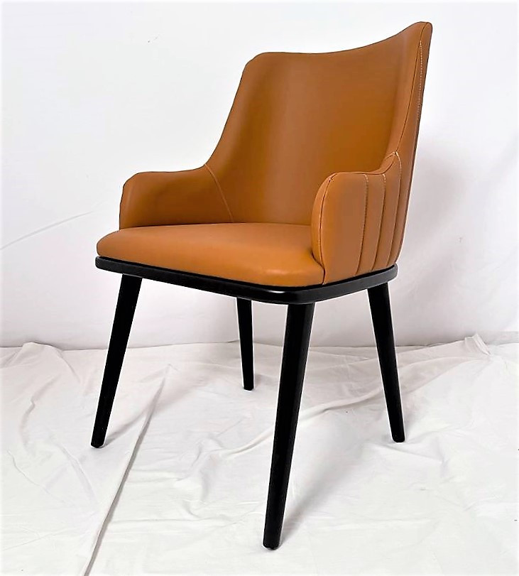 כיסא דגם קרול 